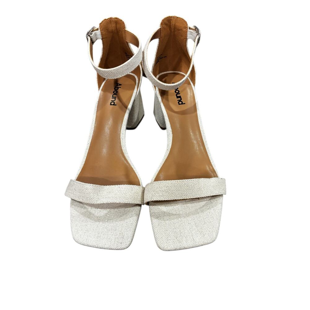 Abound Finn Ankle Strap Block Heel Sandals Size 8M Cream Casual Summer Dressy